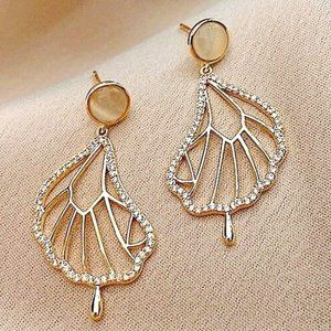 Earrings Sea Fan Design Drop Gold Plate Crystals & MOP Posts NWT Perfect M358